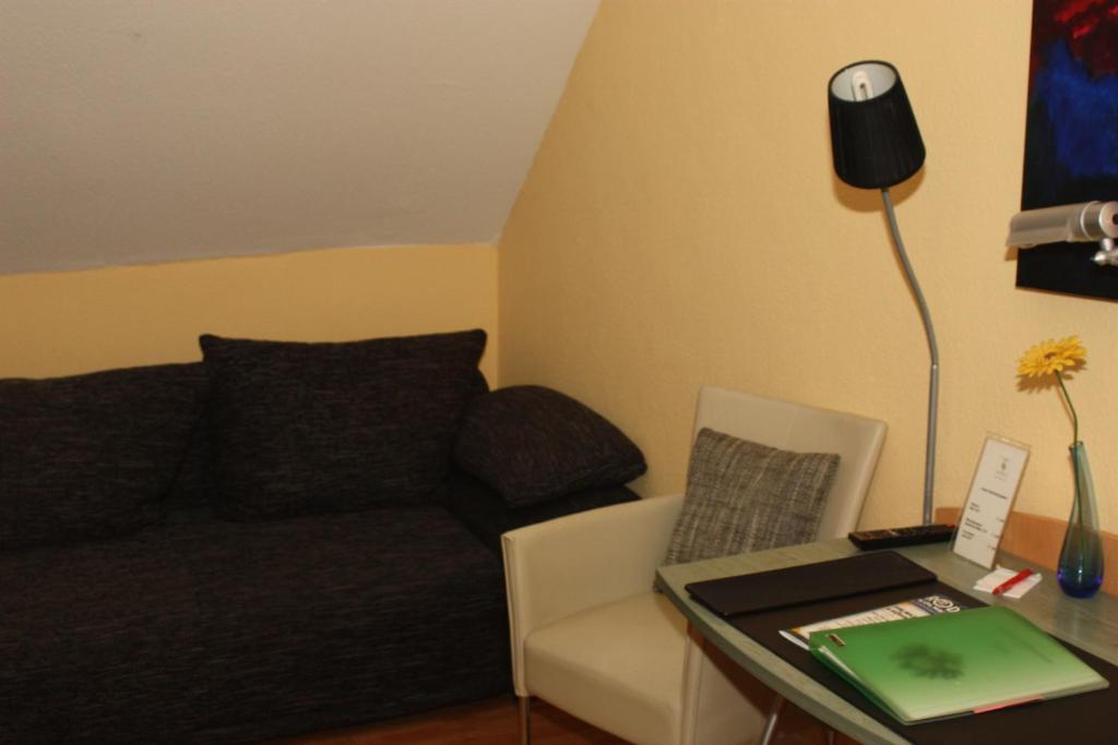Hotel Alt-Rodenkirchen Cologne Room photo